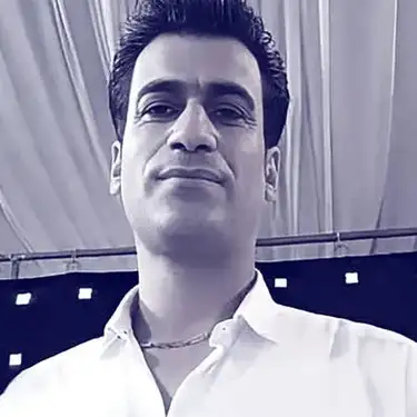 مسلم فتاحی یکی برسه به دادم دلمو به یکی دادم