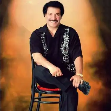 دانلود آهنگ جواد یساری اول آشناییمون یادم میاد یادم میاد جواد یساری اول آشناییمون یادم میاد یادم میاد