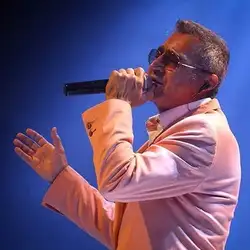 دانلود آهنگ فریدون آسرایی عاشقی یعنی فریدون آسرایی عاشقی یعنی