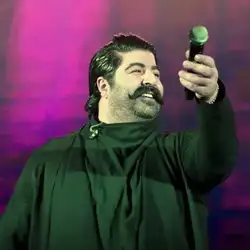 دانلود آهنگ بهنام بانی وسط این خیابونا دور از تو من جونو تنم مرد بهنام بانی وسط این خیابونا دور از تو من جونو تنم مرد